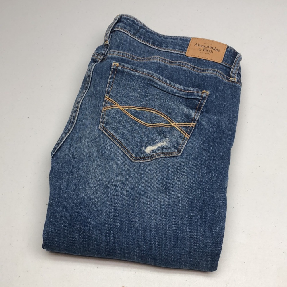 ABERCROMBIE & FITCH DISTRESS SKINNY JEANS 8/29x30 ⭐️
